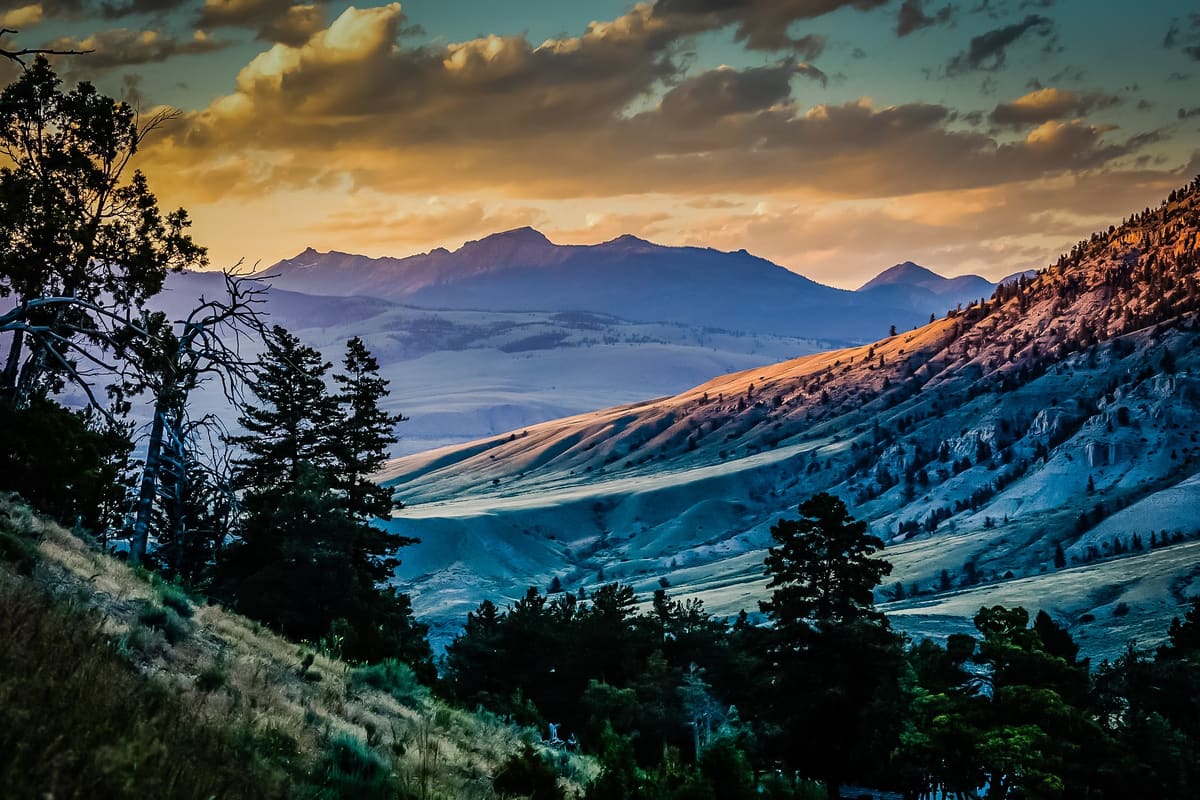 Monitor Peak Sunset